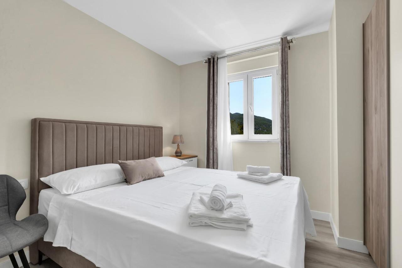 Apartments White House Rastovac Zagvozd 外观 照片